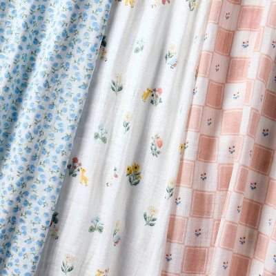 Muslin Swaddle Baby Blanket - Traditional Floral - 3pk - Cloud Island™ 4 Muslin Swaddle Baby Blanket - Traditional Floral - 3pk - Cloud Island™ - Image 2
