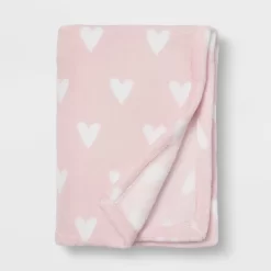 Toddler Bed Plush Blanket - Cloud Island™ Pink Heart -Cloud Island™ GUEST 4466e329 87cf 4b48 b43e 51d4923456c1